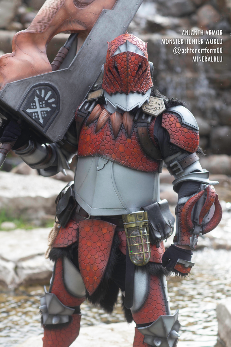 Illustration for article titled Our Favorite Photos From YetiCon, Canada's Mountain Cosplay Party